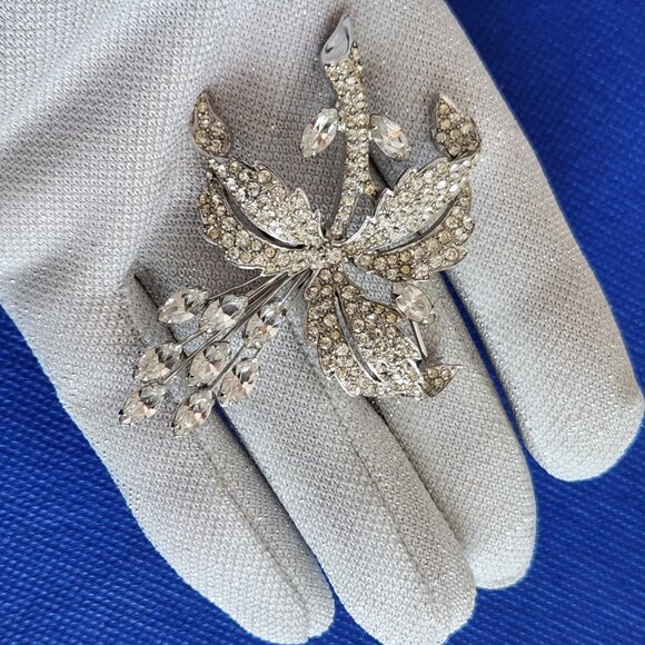 EARLY 1950 RARE VINTAGE BOUCHER FOR AVON OF BELLEVILLE RHINESTONE FLOWER BROOCH - Picture 8 of 9